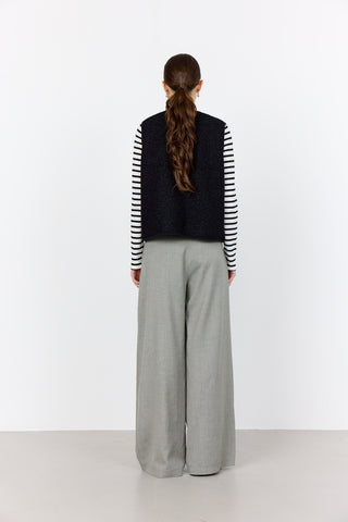 LR-NISSA 1 Vest Sort