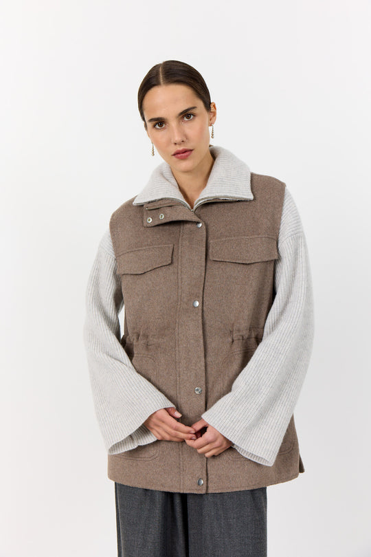 LR-OWA 30 Vest Mørk sand