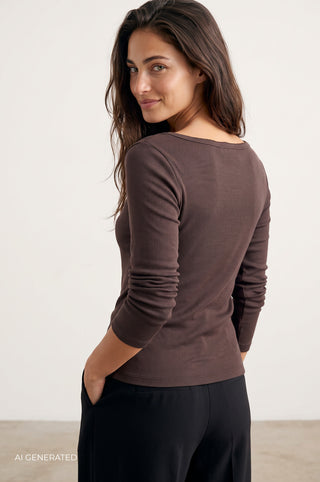 LR-IKA 34 T-shirt Mørk brun